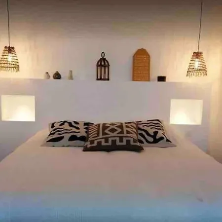 Maisonnette Pour 2 Personnes - Vue - A 100 Metres Ploubazlanec